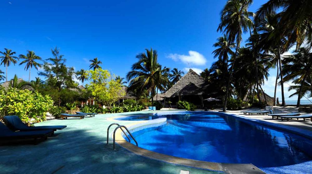 La piscine de l'Echo Beach Hotel