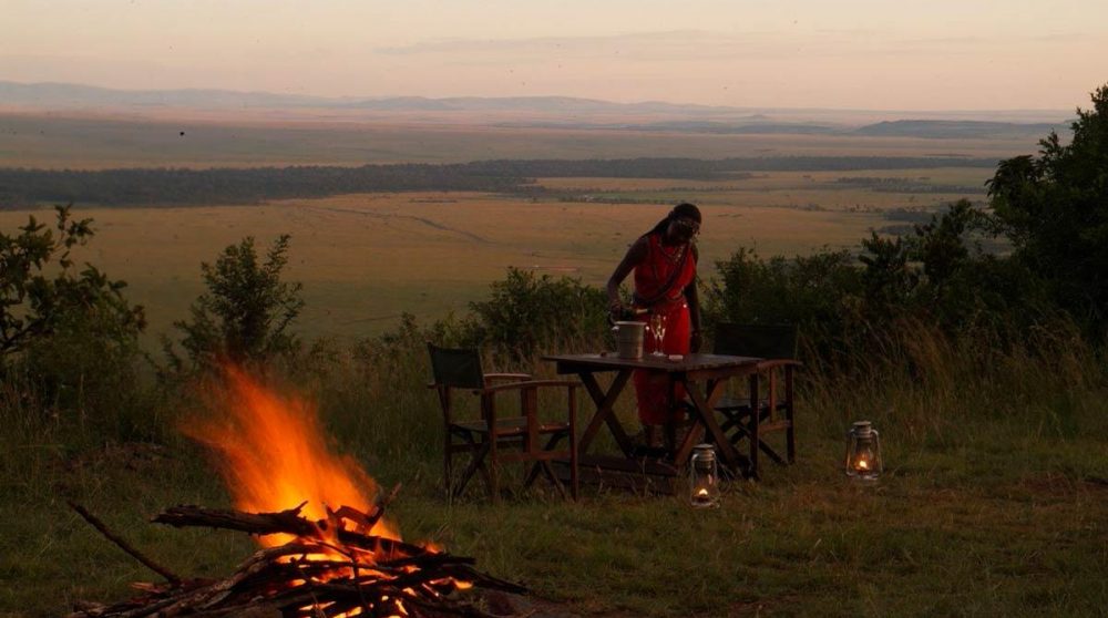 Un feu de camp au Kilima Camp