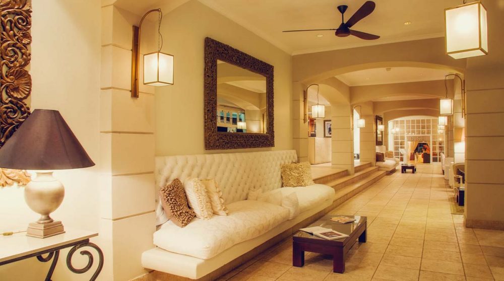 Canapé de l'hôtel Franschhoek Hotel and Spa