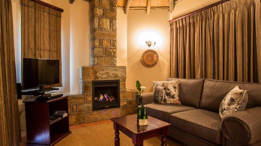 Son salon au Montusi Mountain Lodge