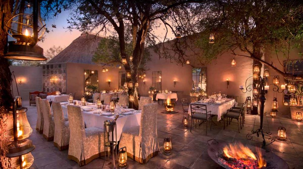 Le dîner sur la terrasse du Ngala Safari Lodge