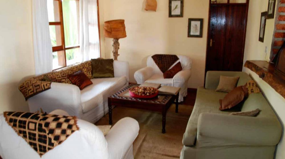 Un salon au Ngorongoro Farm House