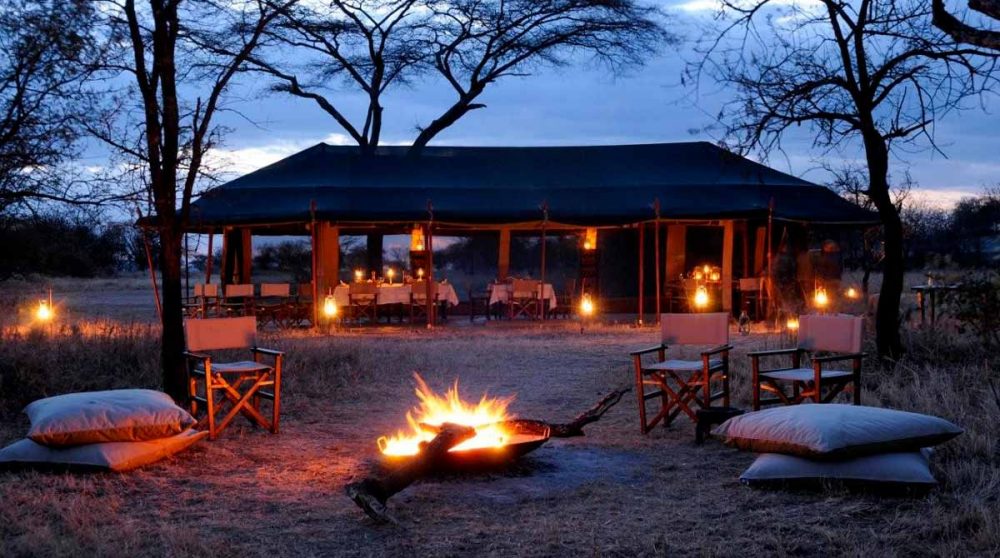 Une soirée à l'Olakira Camp