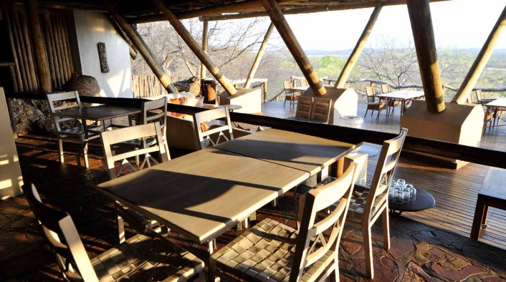 Tables pour déjeuner au Ongava Lodge