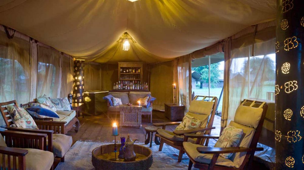 Une soirée au camp Ronjo Camp