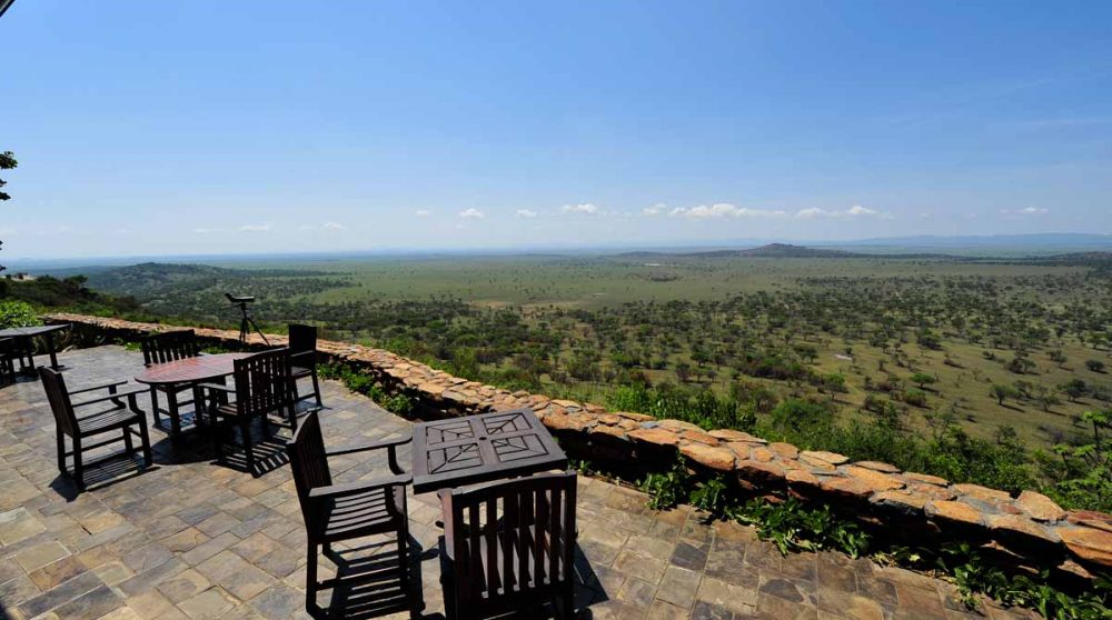 La terrasse du Singita Sasakwa Lodge