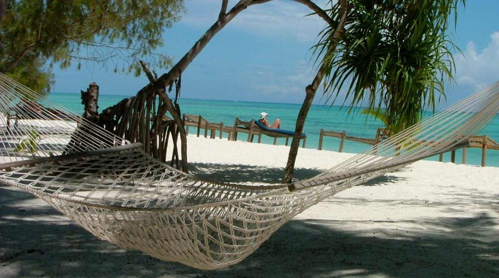 Hamac sur la plage à Zanzibar