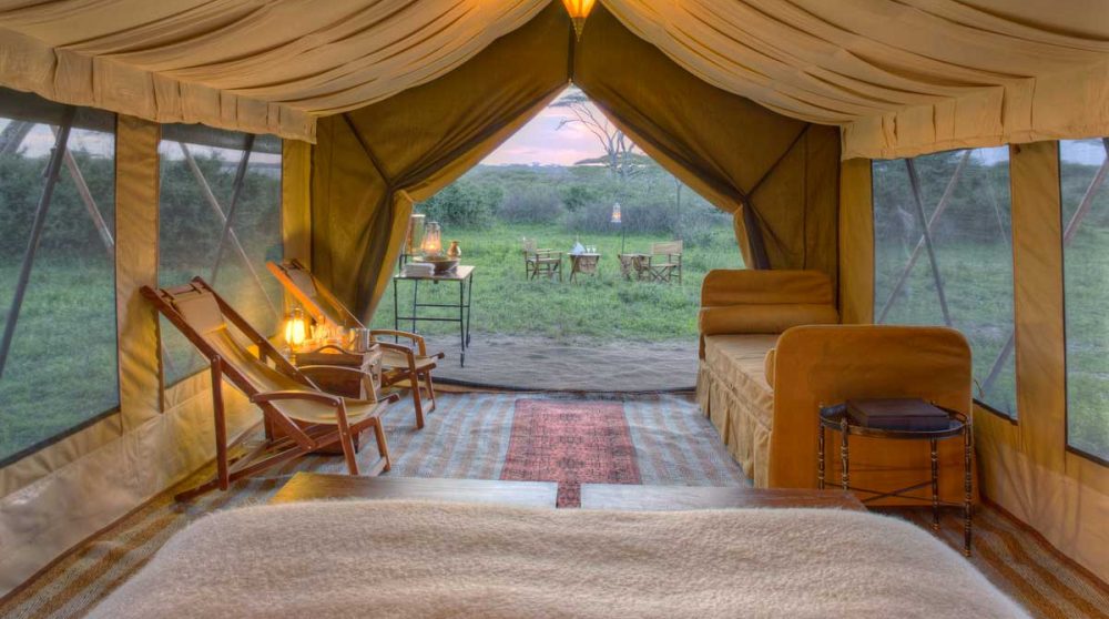 La tente éclairée en Tanzanie