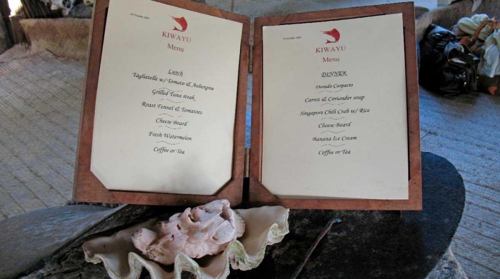 Un menu au restaurant au Kenya