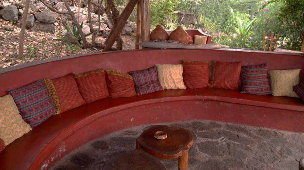 Canapé dans le jardin en Tanzanie
