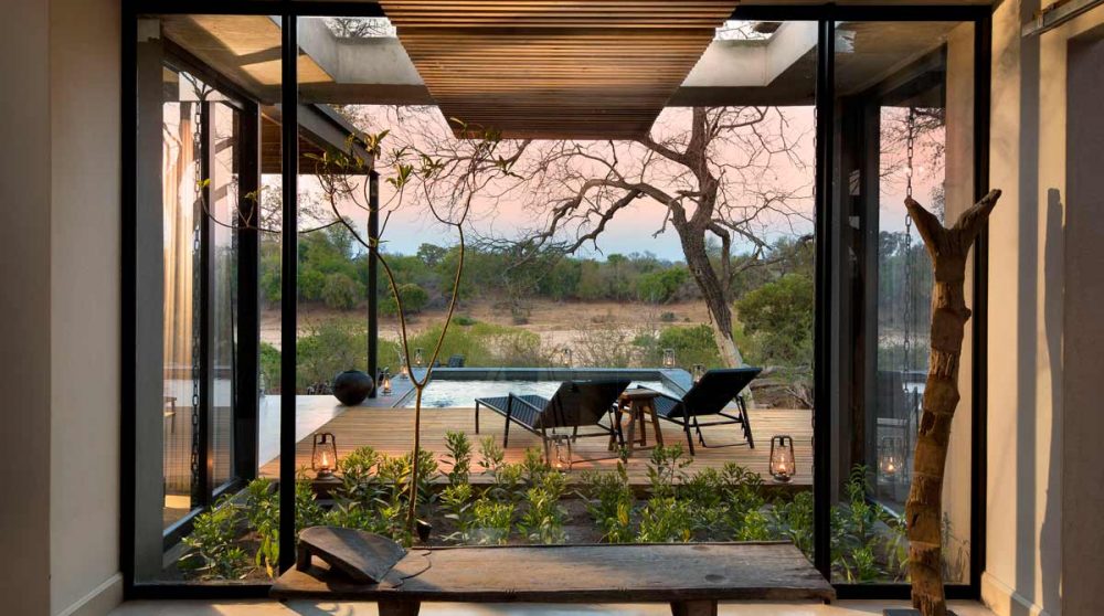 L'entrée de la suite