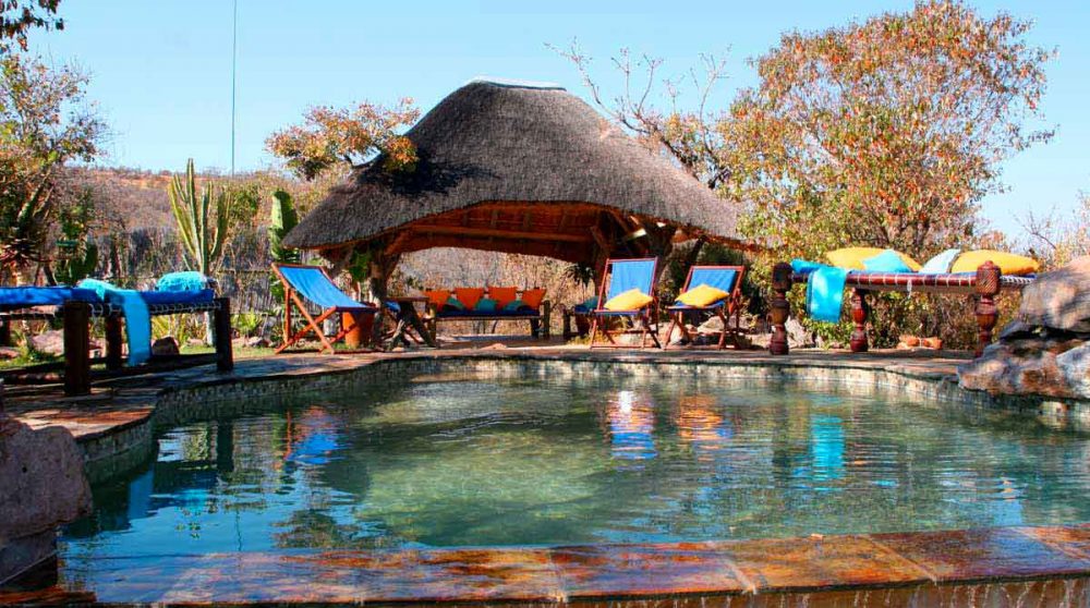 La piscine de l'hôtel à Waterberg