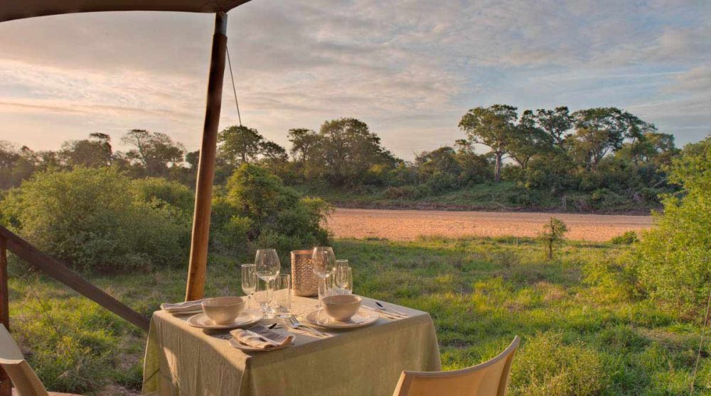 Vue depuis une tente en Afrique du Sud