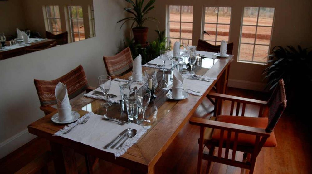 Une table pour déjeuner au Kenya