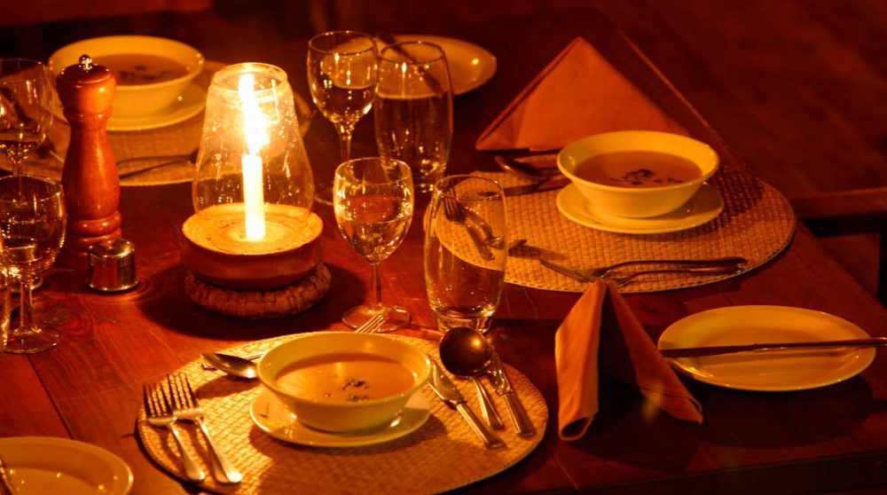 Dîner à la bougie dans le Tarangire