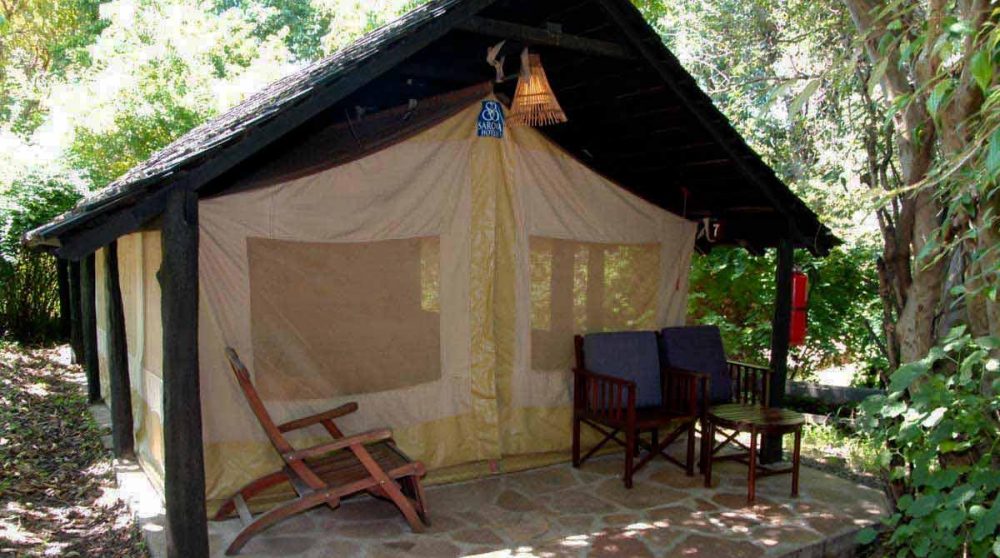 L'extérieur d'une tente