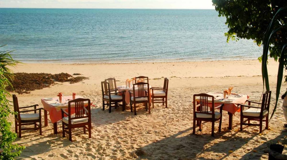 Dîner les pieds dans le sable