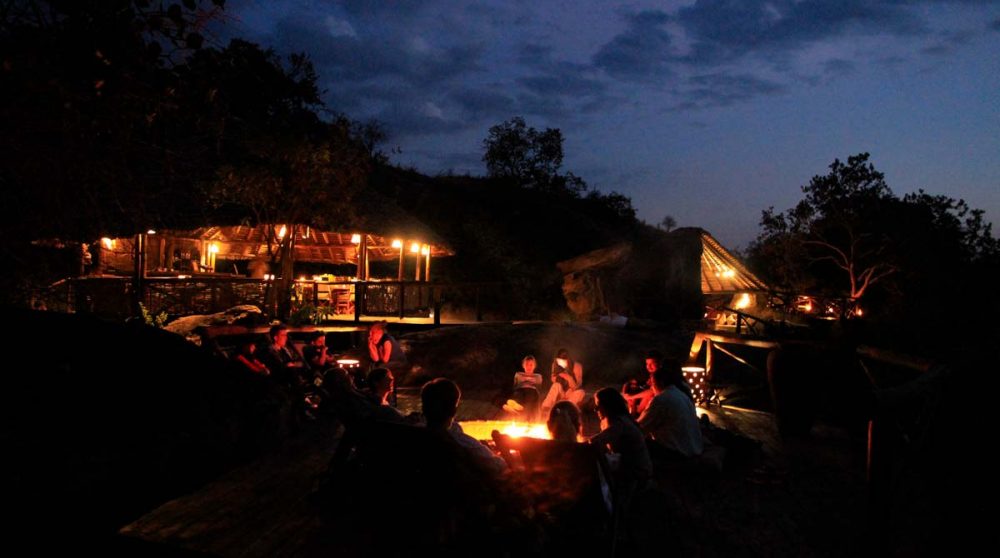 Une soirée au coin du feu