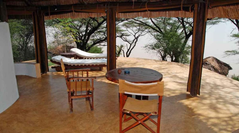 La terrasse d'une tente