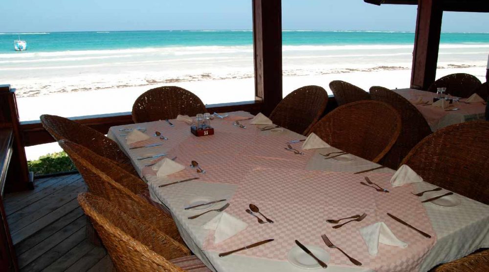 Déjeuner face à la mer