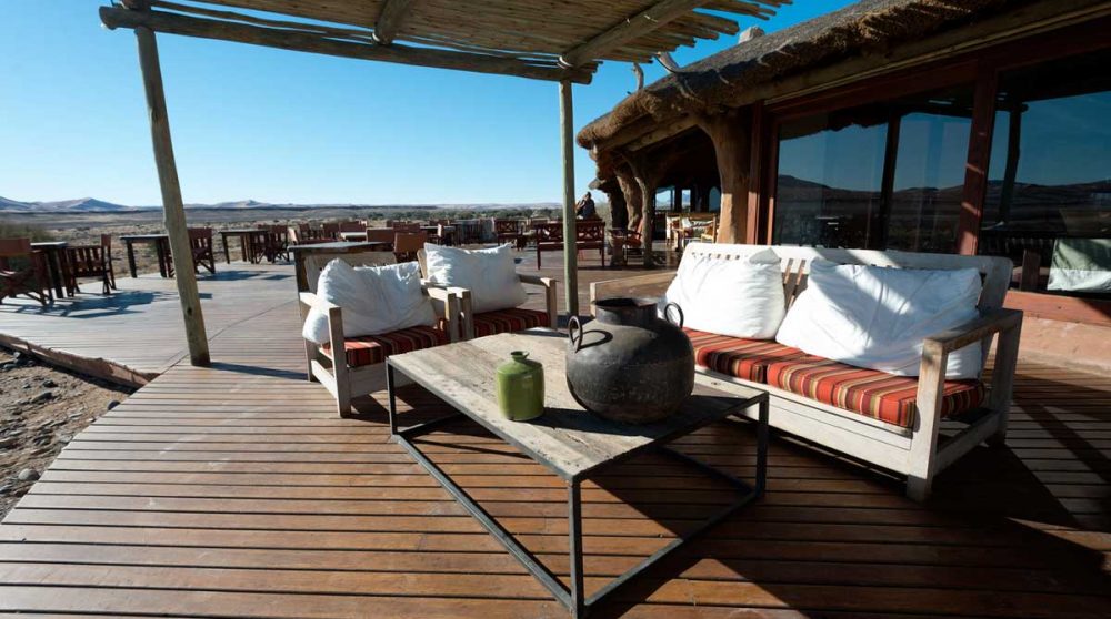 Coin pour se reposer sur la terrasse