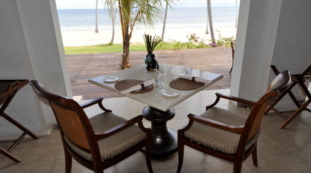 Déjeuner face à la mer