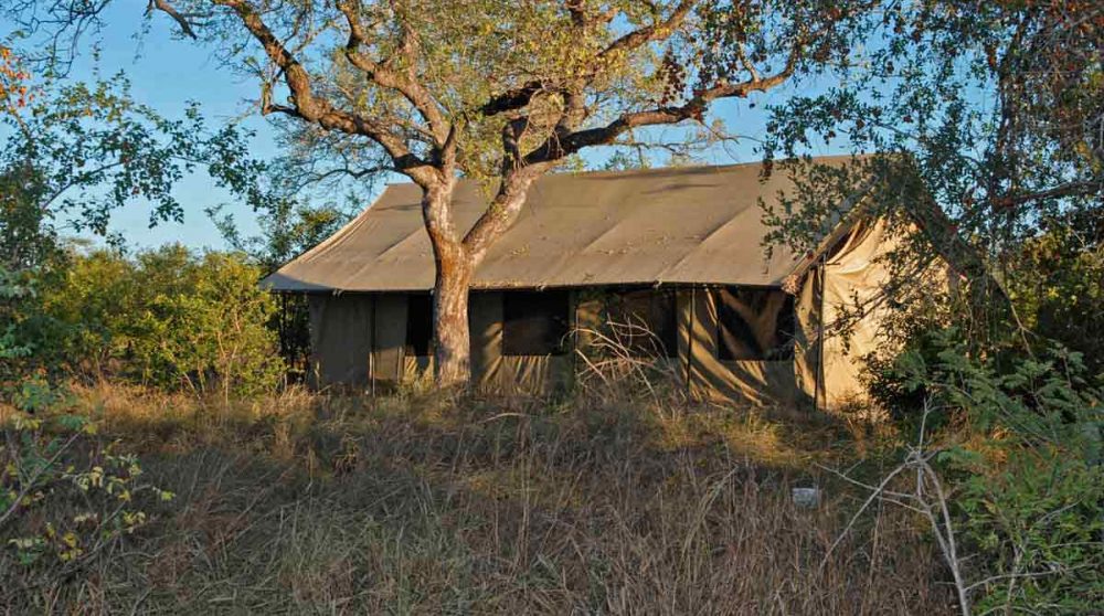 Extérieur d'une tente
