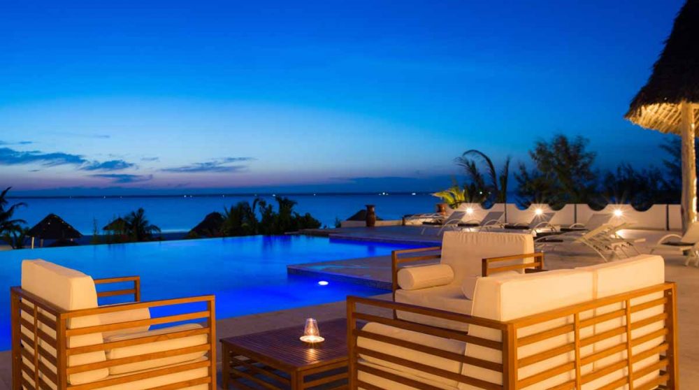 Coucher de soleil sur la terrasse en Tanzanie