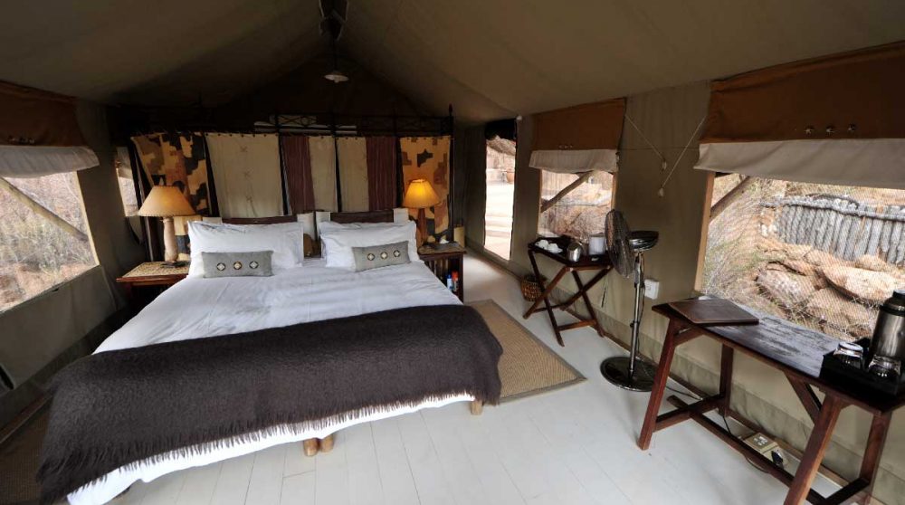 Lit dans une tente dans le Damaraland