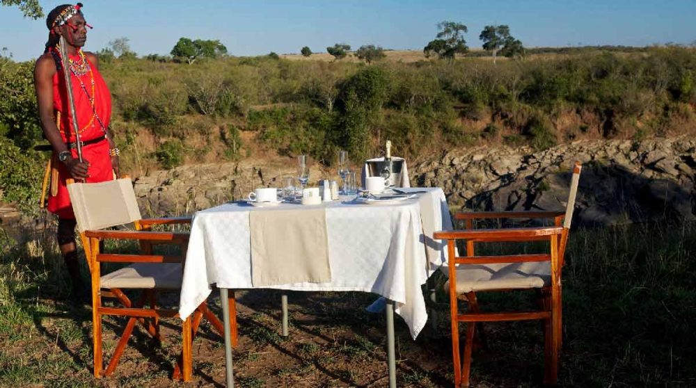 Déjeuner dans la nature dans le Masai Mara