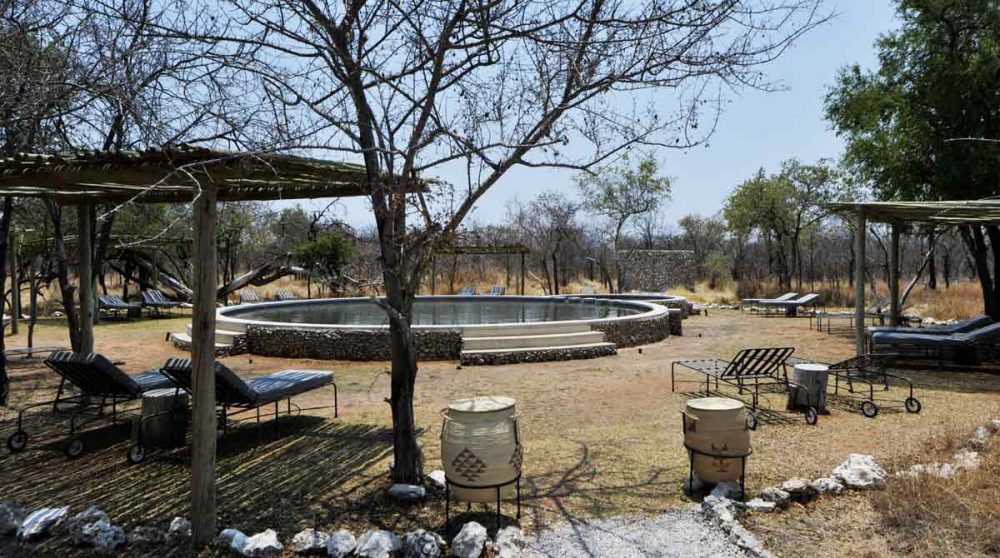 La piscine du camp en Namibie