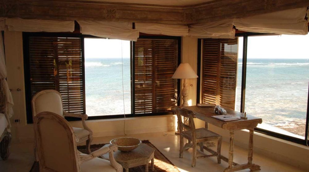 La vue depuis une chambre de l'hôtel à Mombasa