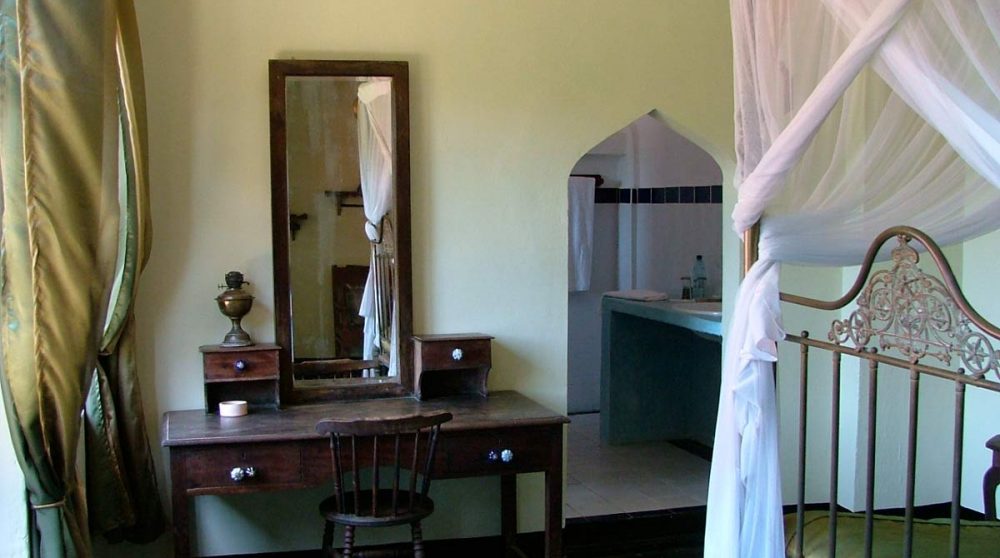 Bureau dans une chambre