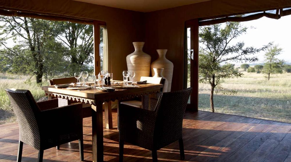 Table pour déjeuner au calme