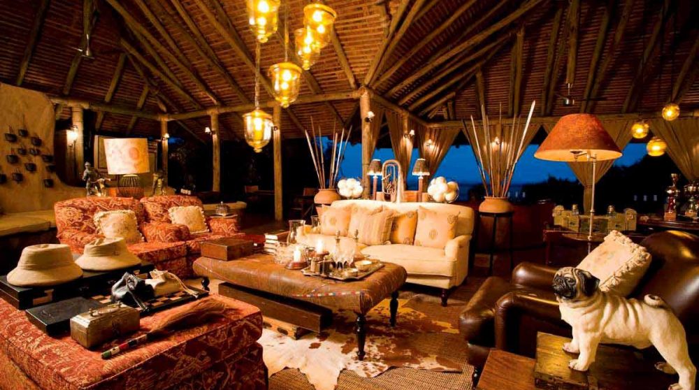 Vue nocturne du salon