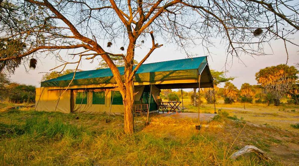 Extérieur d'une tente