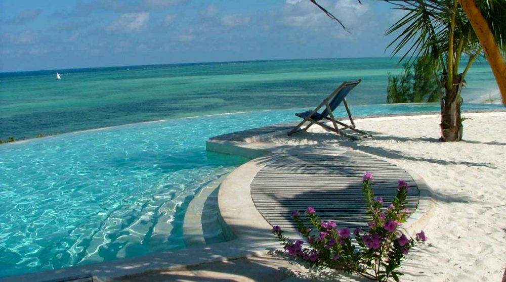 Autre vue de la piscine