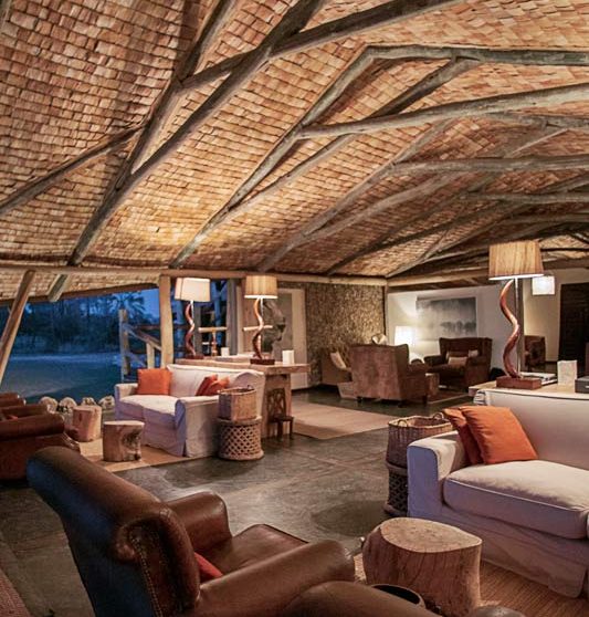 Le salon du Chem Chem la nuit