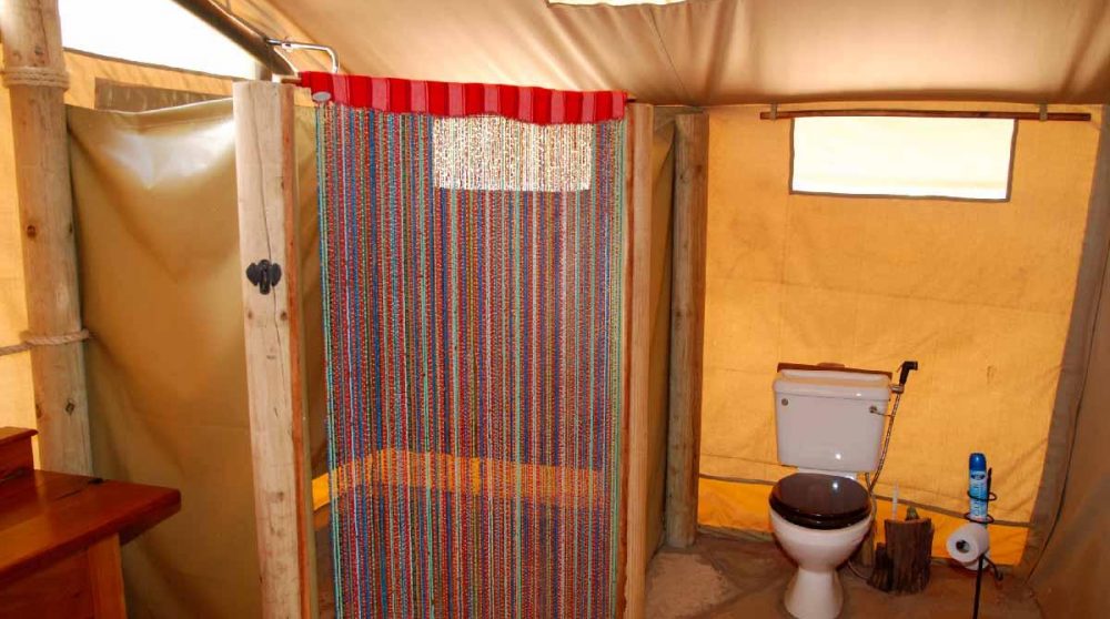 Une salle de bains au Elephant Bedroom Camp