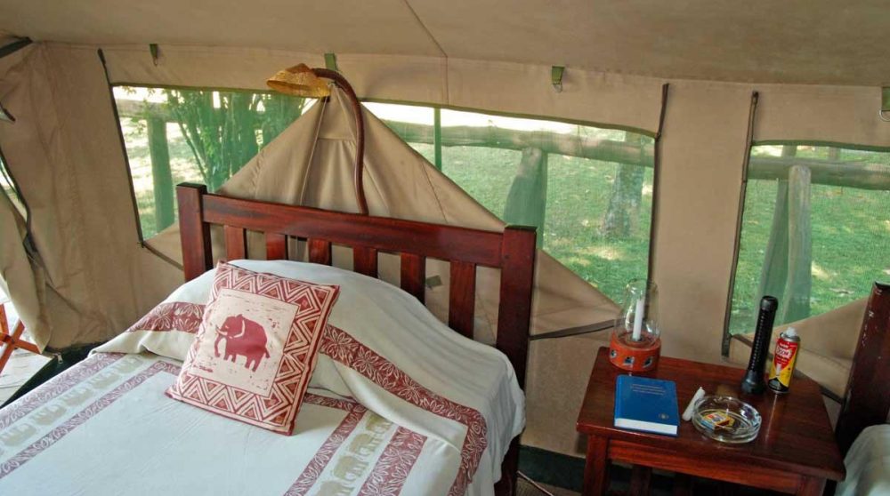 L'un des lits au Governors Camp