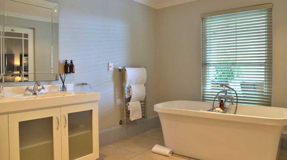 Sa salle de bains à La Petite Ferme