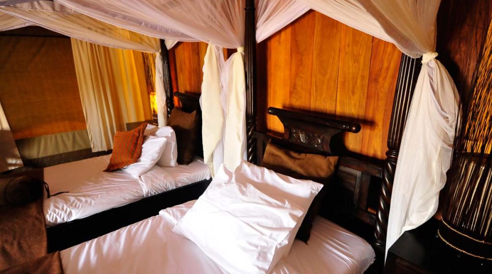 Lits dans une tente au Lake Masek Tented Camp