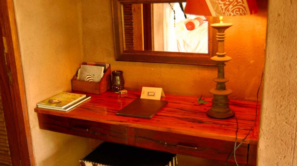 Bureau dans une chambre du Makweti Safari Lodge