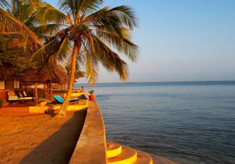 Vue sur l'océan depuis le Manda Bay