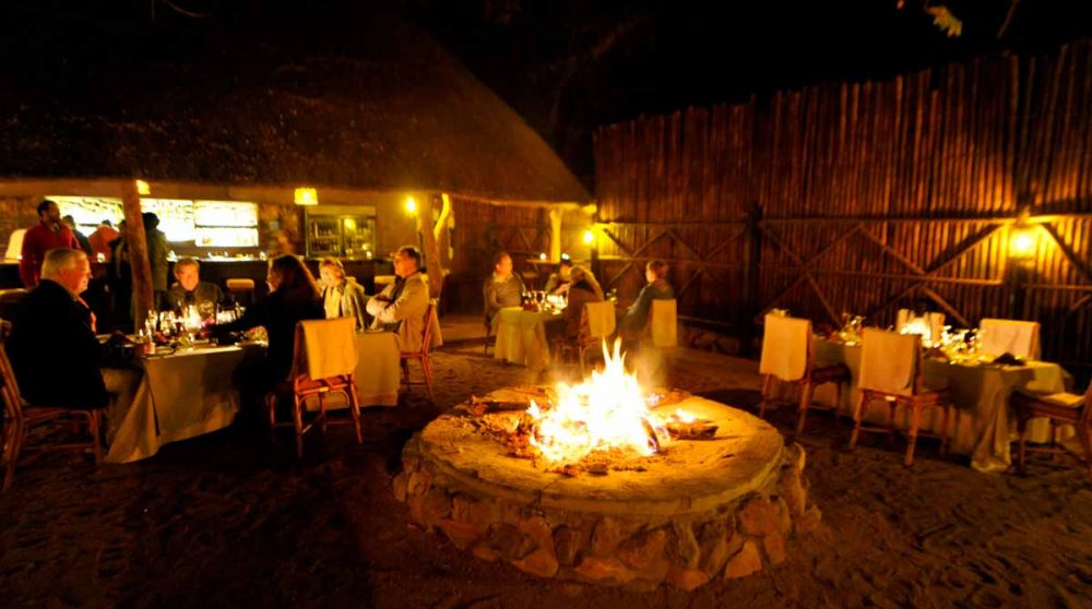 Soirée avec feu au Motswari
