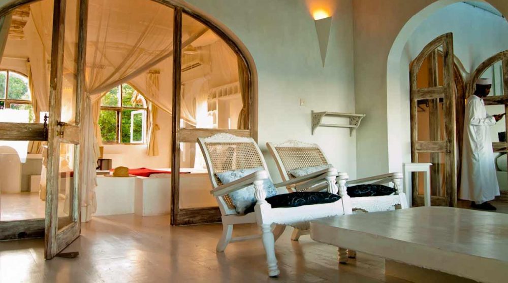 Fauteuils d'une Master room au Msambweni House