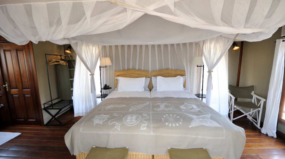 Le lit dans une tente au Mushara Outpost