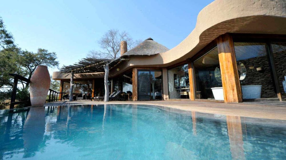 Vue sur la piscine du Singita Boulders