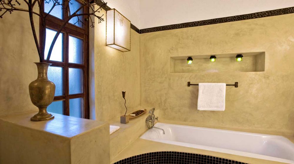 Baignoire dans la suite Oldupai en Tanzanie