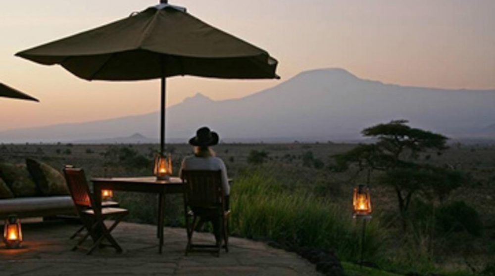 Coucher de soleil depuis la terrasse au Kenya